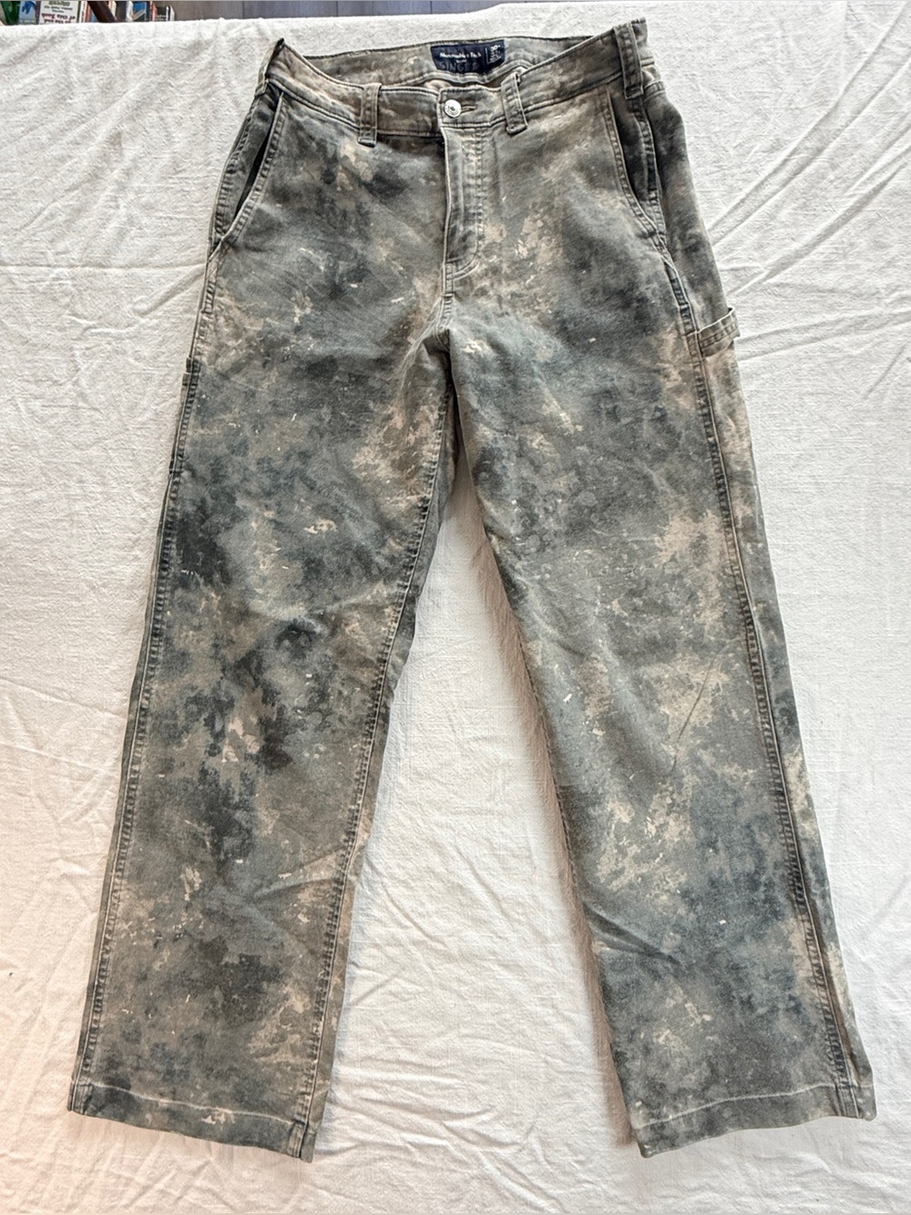 Abercrombie and Fitch Men's Baggy Camo Pants - 30 x 32